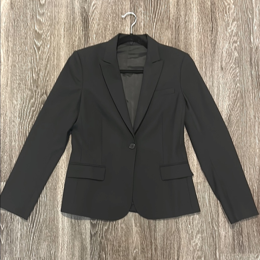 Theory black wool blazer with single button closure